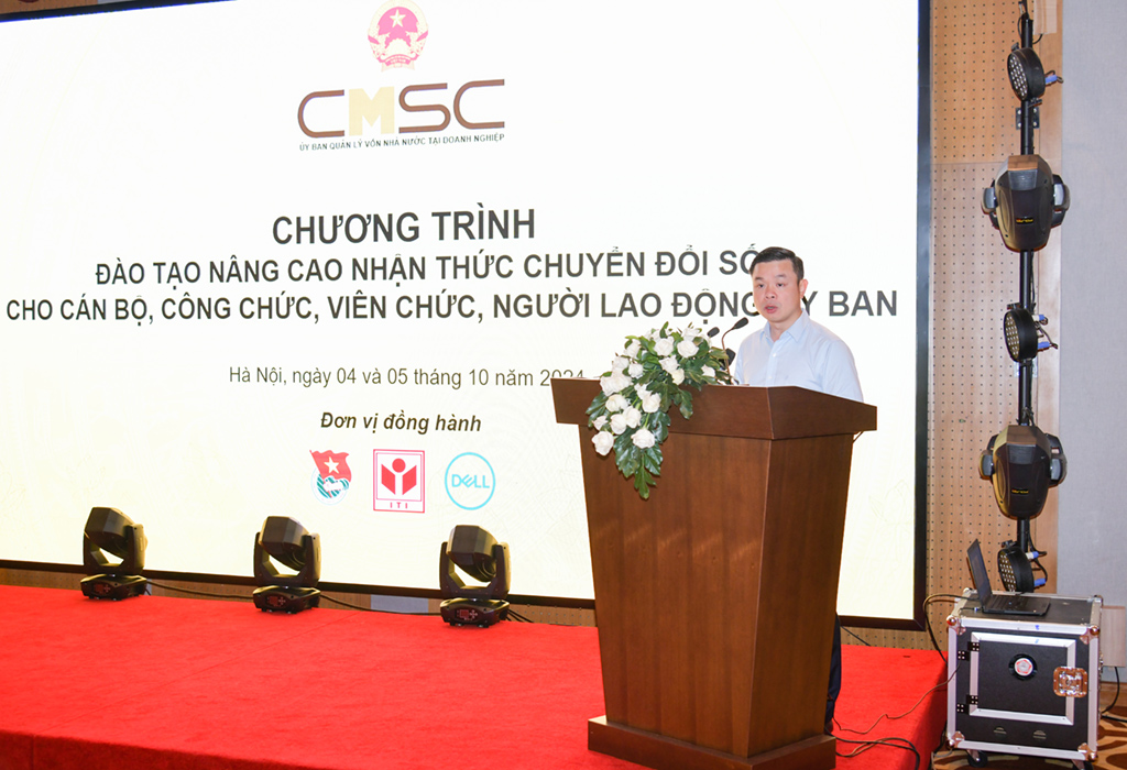 Bồi dưỡng kiến thức về chuyển đổi số cho cán bộ, công chức, viên chức và người lao động Ủy ban